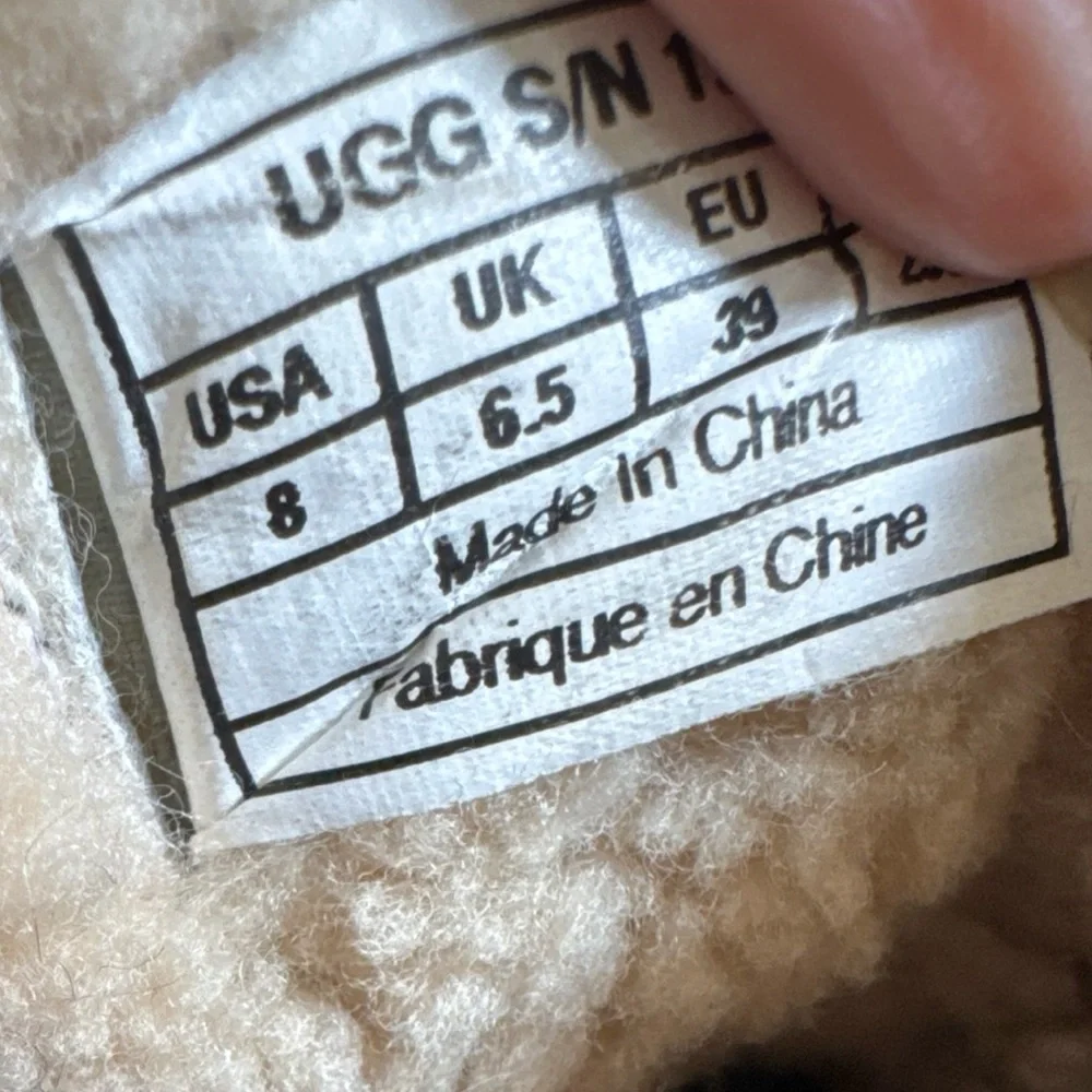 UGG Brown / Tan Leather Women’s Size 8 Leather Upper Shearling Sheepskin Lining